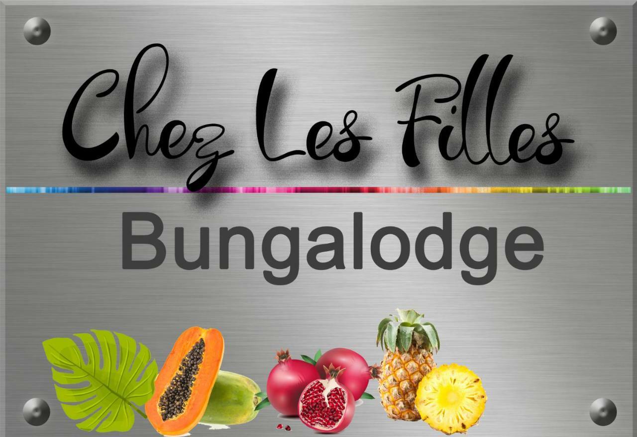 Chez Les Filles - Bungalodge Petite Île Eksteriør billede